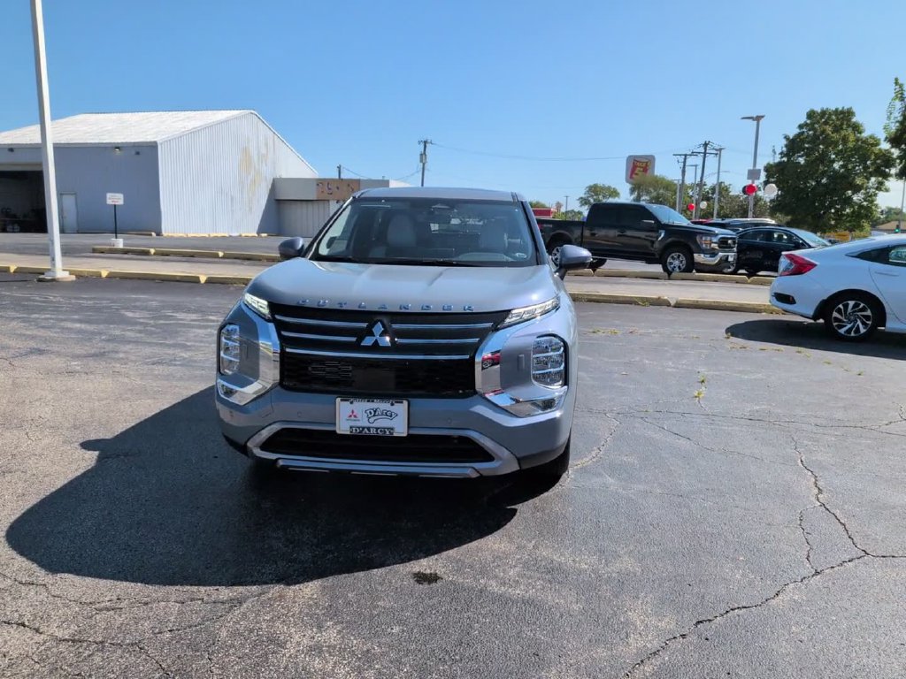 New 2026 Mitsubishi Outlander SE AWD/4WD image 2