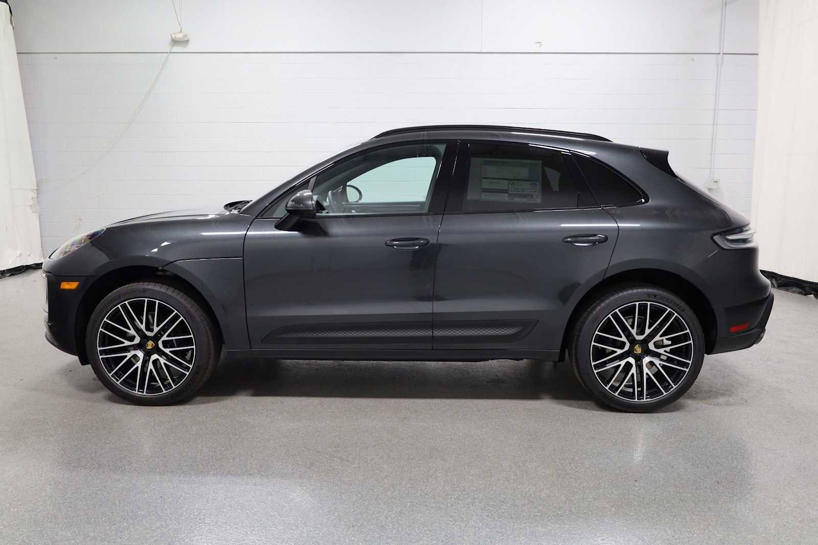 New 2026 Porsche Macan image 2
