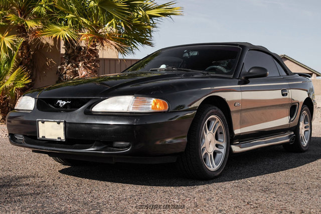 Used 1998 Ford Mustang GT RWD image 16