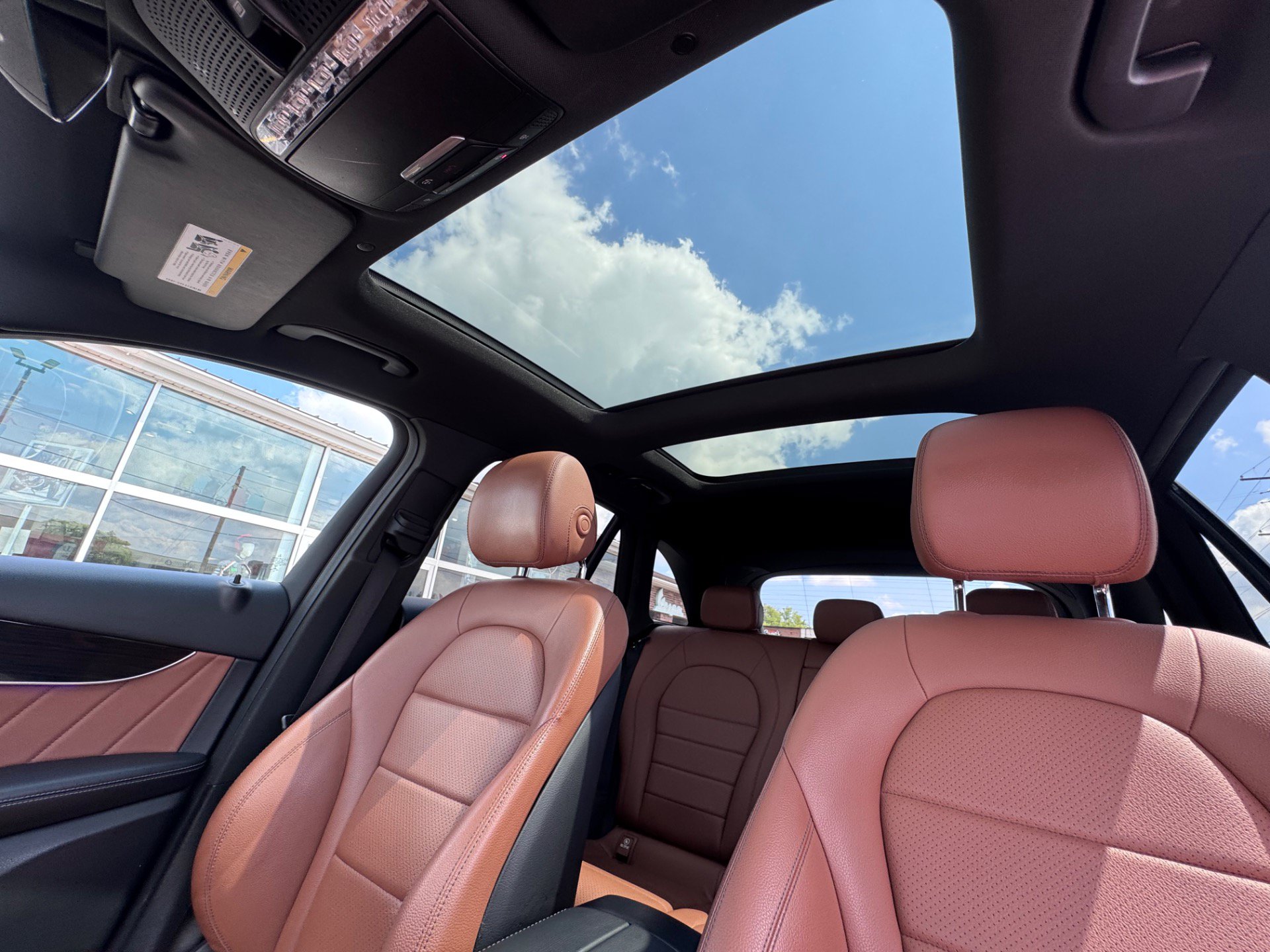Used 2021 Mercedes-Benz GLC 300 4MATIC image 30