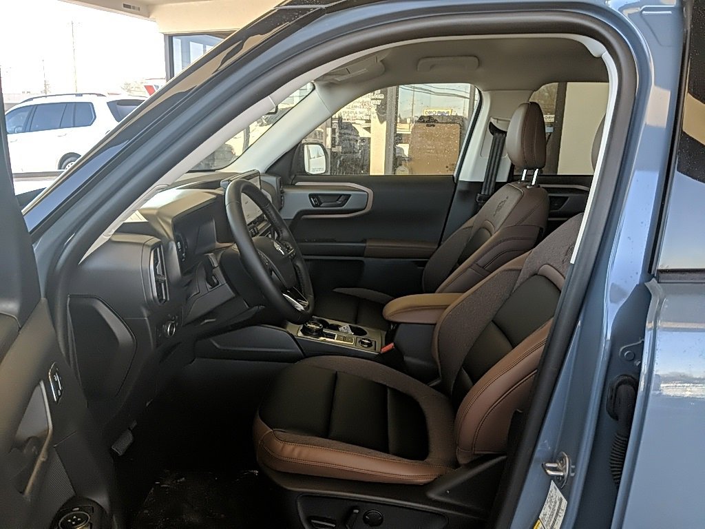 Used 2025 Ford Bronco Sport Outer Banks image 12