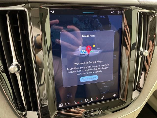 Certified 2024 Volvo XC60 T8 Plus w/ Protection Package Premier image 31