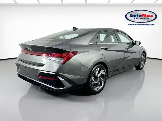 Used 2024 Hyundai Elantra Limited FWD image 2