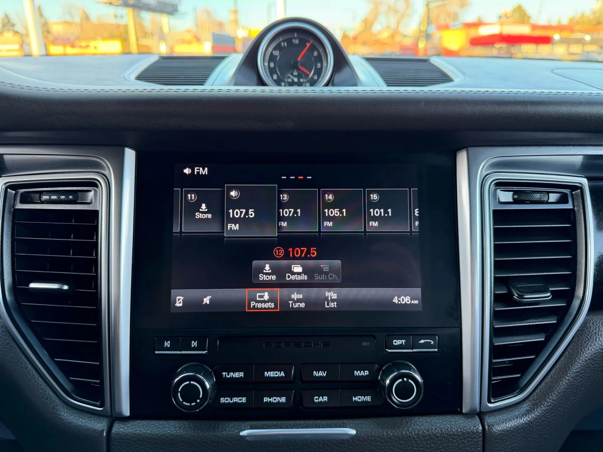 Used 2018 Porsche Macan Sport Edition image 23