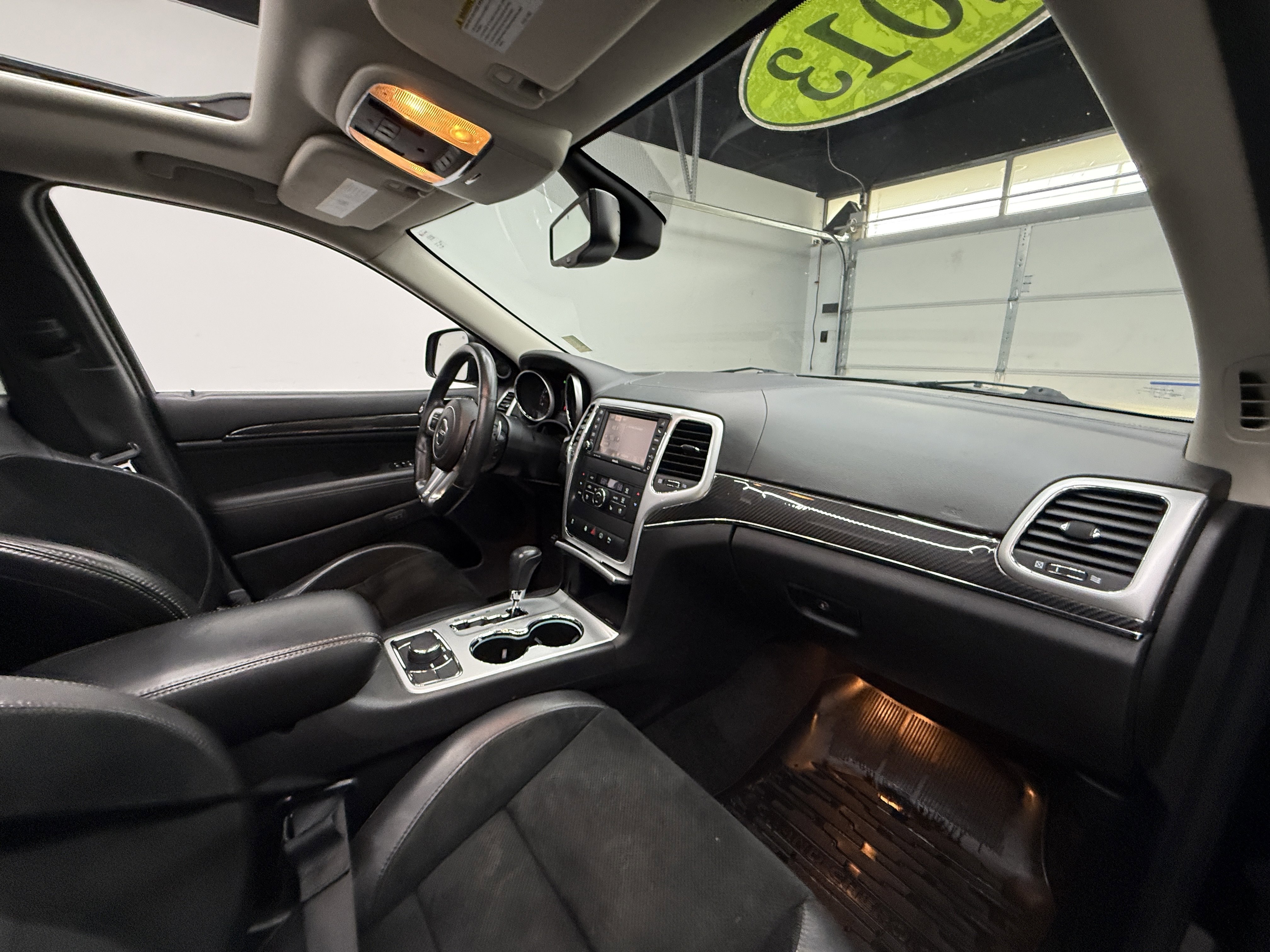 Used 2013 Jeep Grand Cherokee SRT8 AWD/4WD image 21