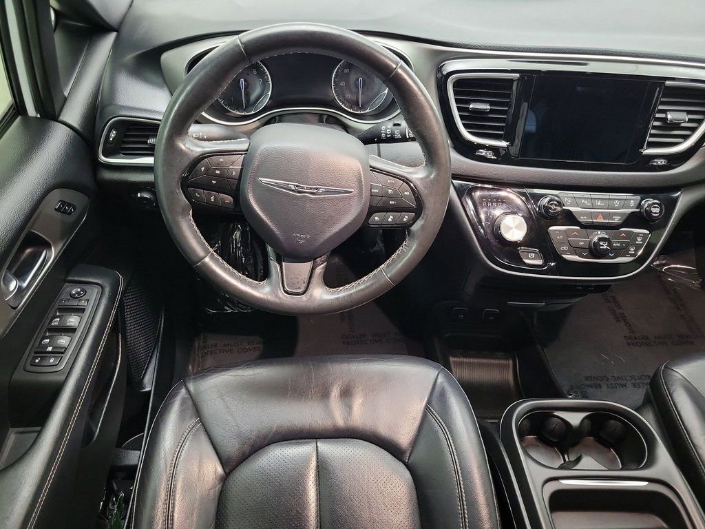 Used 2020 Chrysler Pacifica Touring-L w/ Advanced Safetytec Group image 11