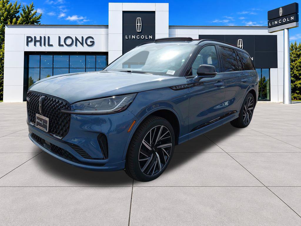 New 2026 Lincoln Aviator Black Label w/ Jet Appearance Package AWD/4WD image 3