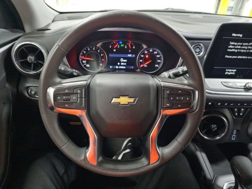 Used 2025 Chevrolet Blazer LT AWD/4WD image 15