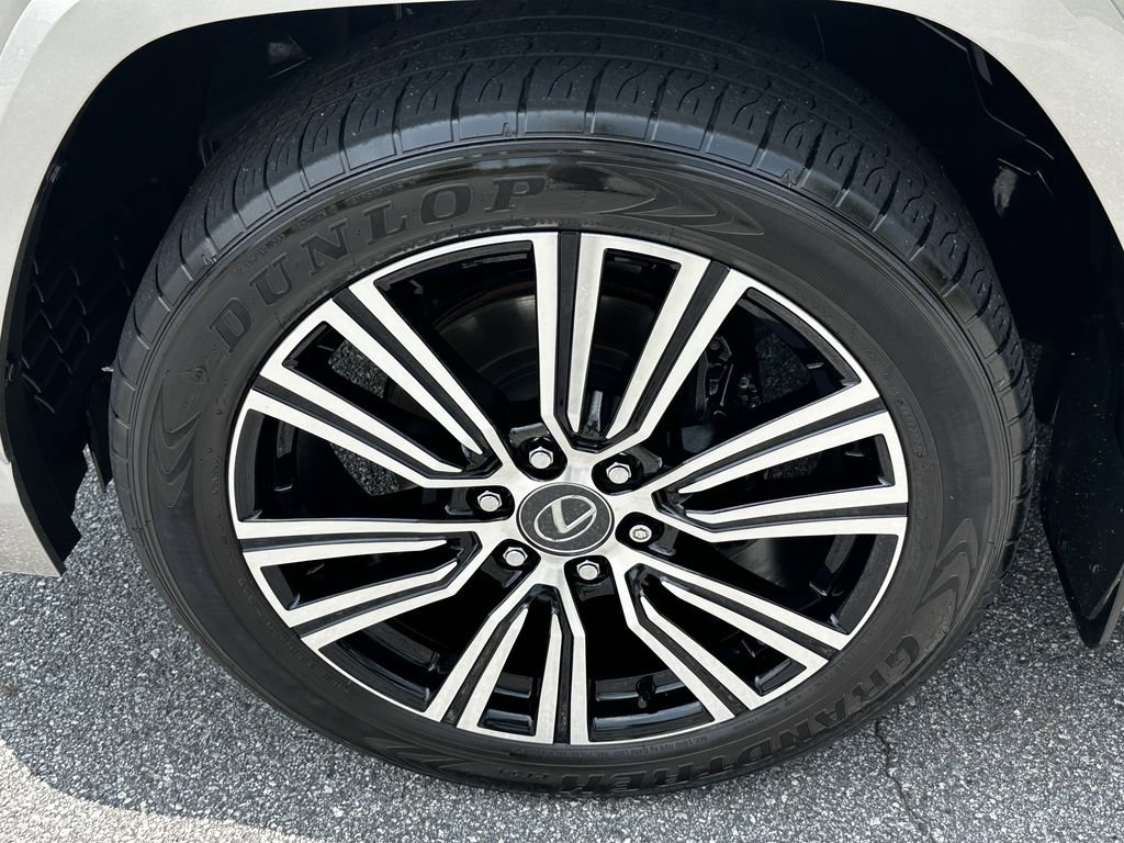 Used 2024 Lexus LX 600 4WD w/ Appearance Package image 13