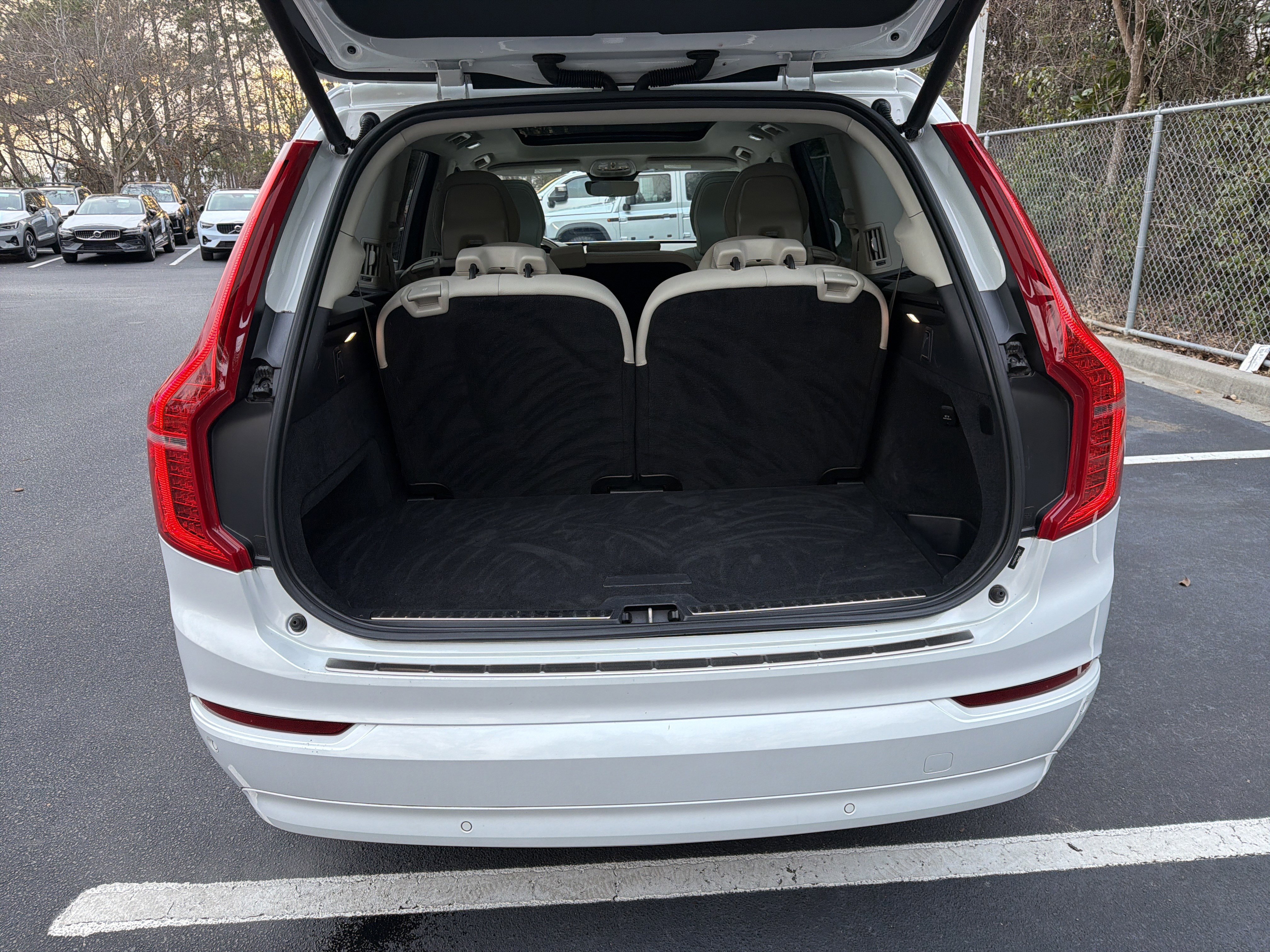 Certified 2023 Volvo XC90 B6 Core w/ Protection Package Premier image 34