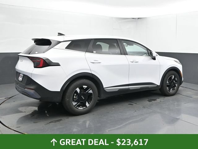 Used 2026 Kia Sportage LX FWD image 2