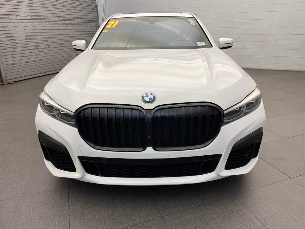 Used 2021 BMW 740i w/ M Sport Package RWD image 6