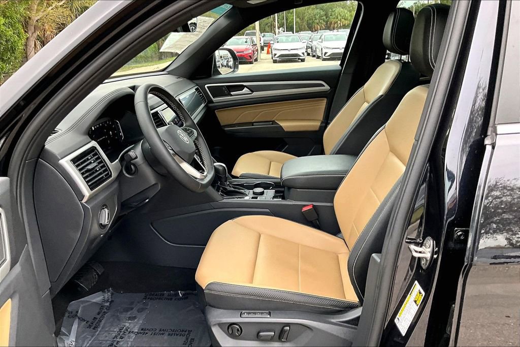 Certified 2023 Volkswagen Atlas Cross Sport SEL image 21