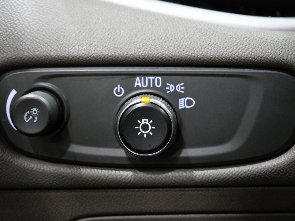 Used 2022 Chevrolet Malibu LT image 14