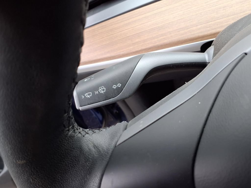 Used 2023 Tesla Model 3 Standard Range RWD image 8