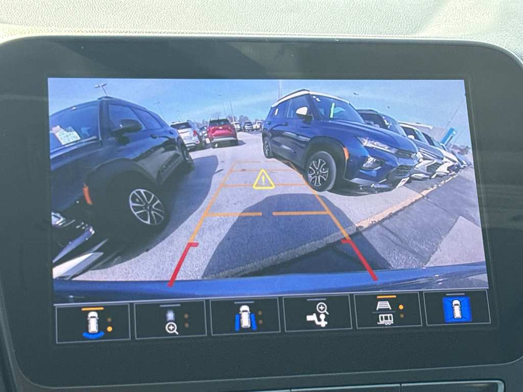 Used 2023 Chevrolet Equinox LT image 19