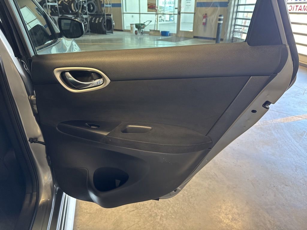 Used 2014 Nissan Sentra SR w/ SR Driver Package FWD image 27