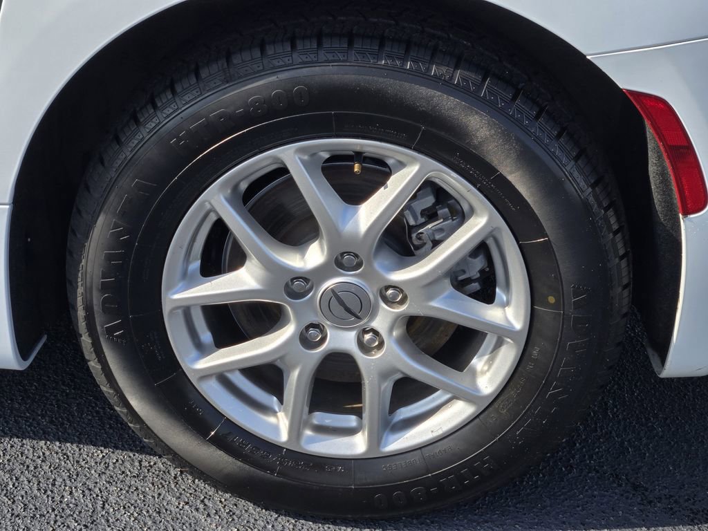 Used 2023 Chrysler Voyager LX image 9