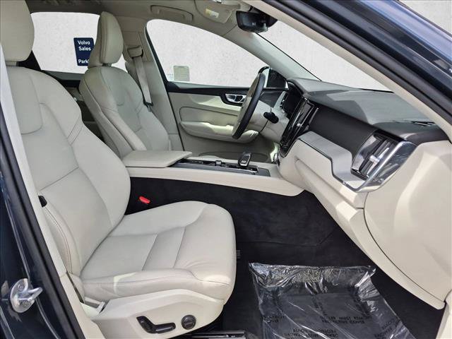 Certified 2024 Volvo XC60 T8 Plus w/ Protection Package Premier AWD/4WD image 21