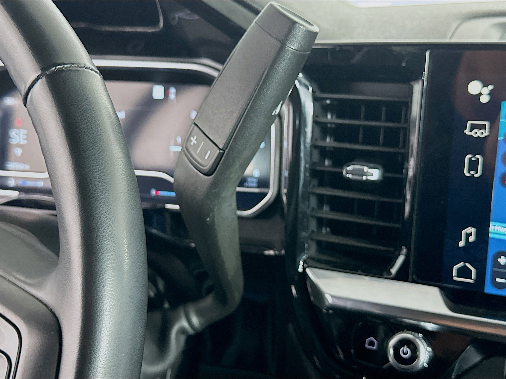 Used 2023 GMC Sierra 1500 Elevation image 24