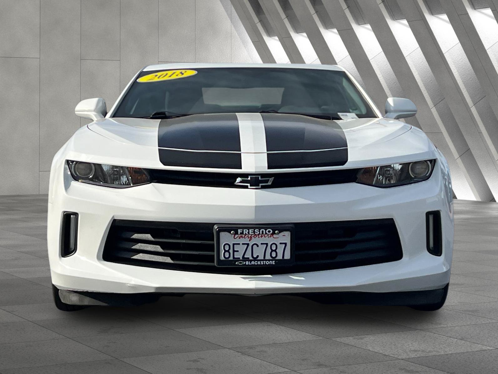 Used 2018 Chevrolet Camaro LT RWD image 9