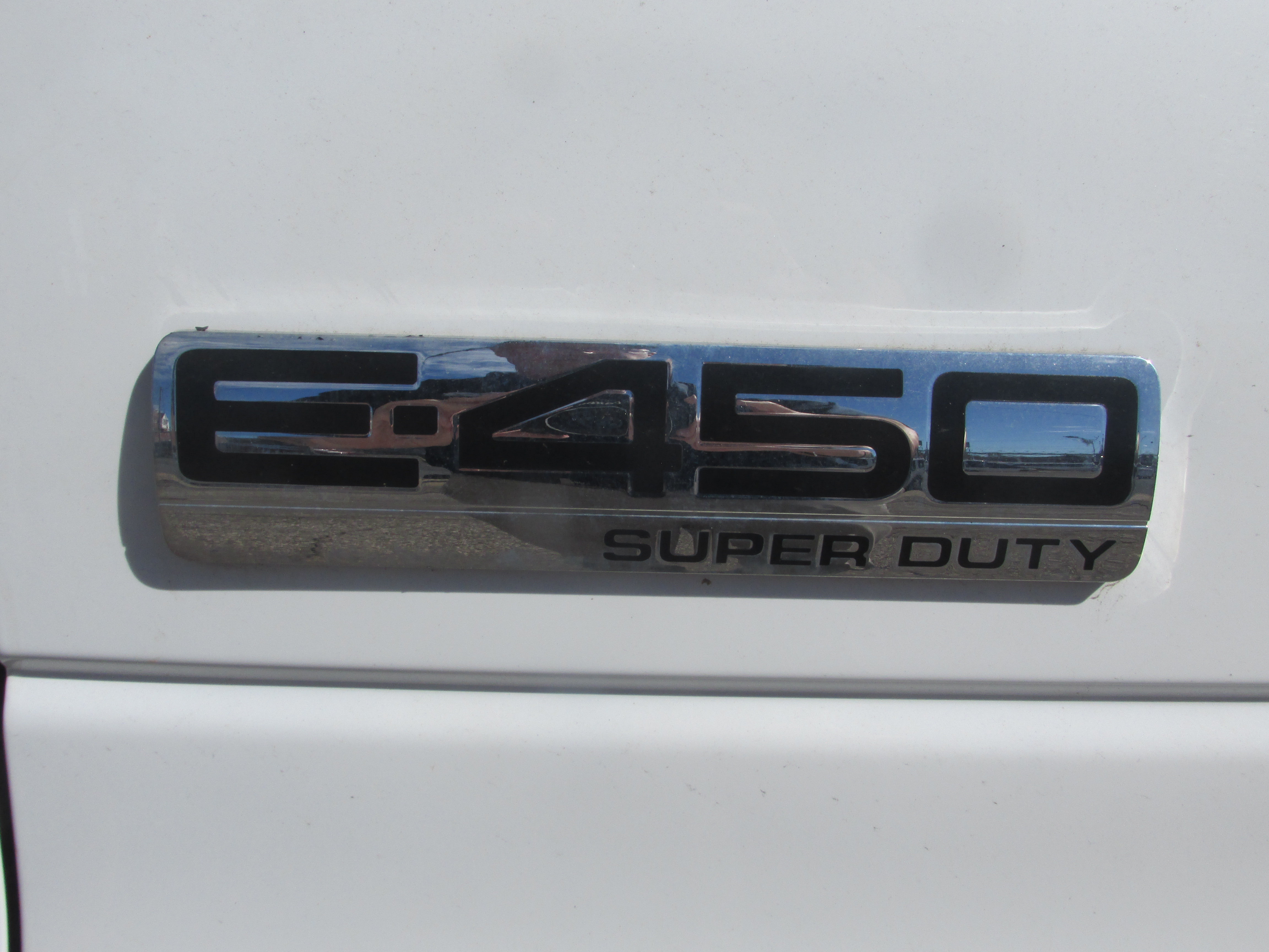 Used 2019 Ford E-450 and Econoline 450 Super Duty w/ Motorhome Prep Package RWD image 6