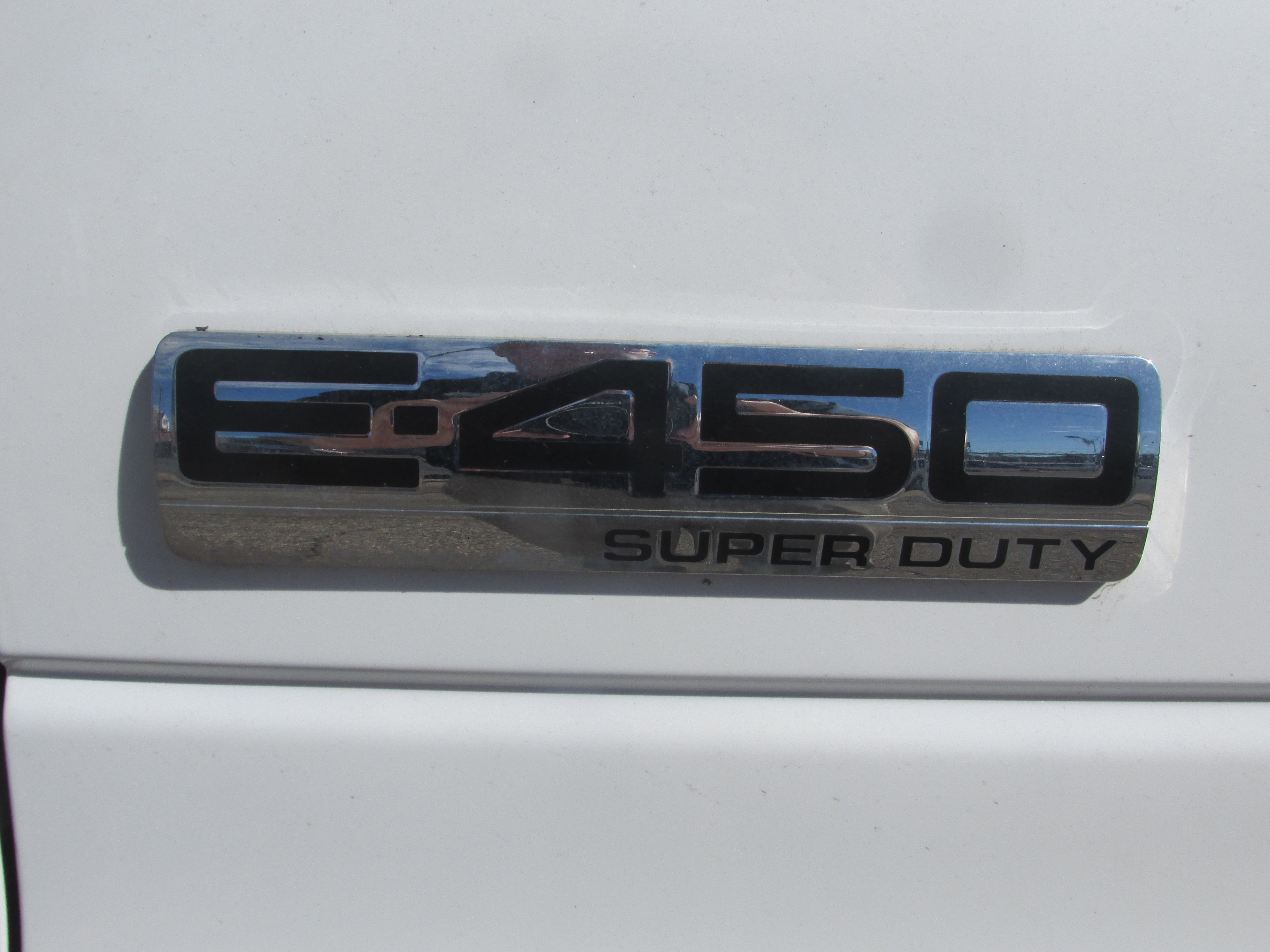 Used 2019 Ford E-450 and Econoline 450 Super Duty w/ Motorhome Prep Package RWD image 6