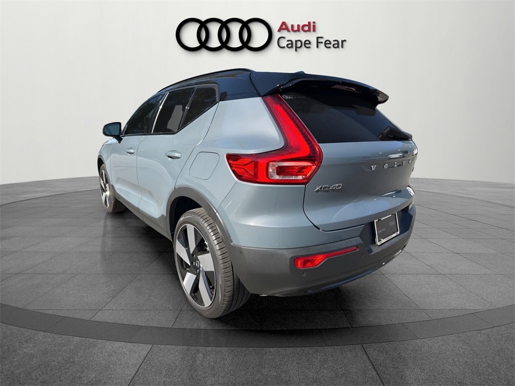 Used 2023 Volvo XC40 Recharge Plus image 5