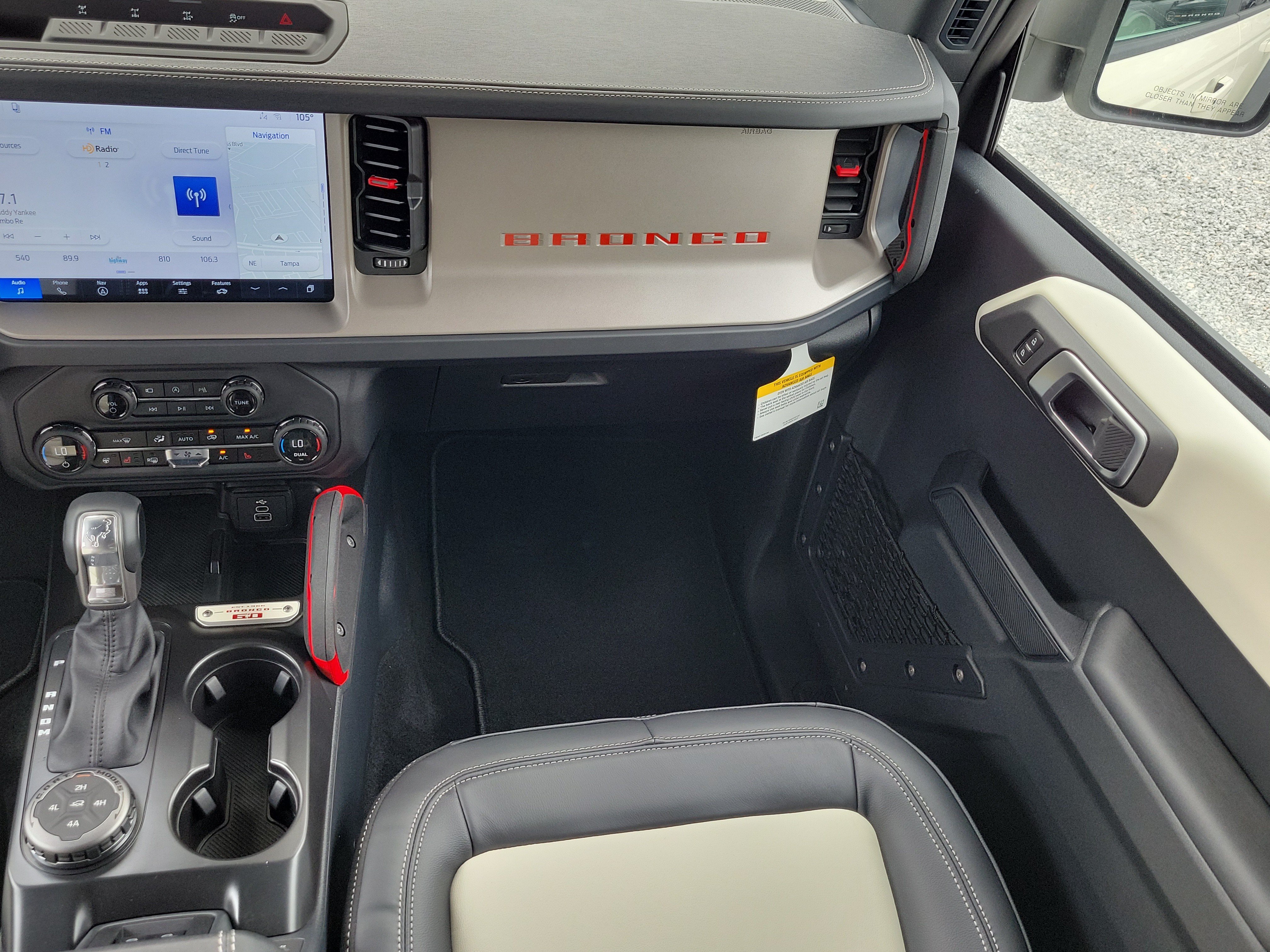 New 2026 Ford Bronco Outer Banks w/ Sasquatch Package AWD/4WD image 14