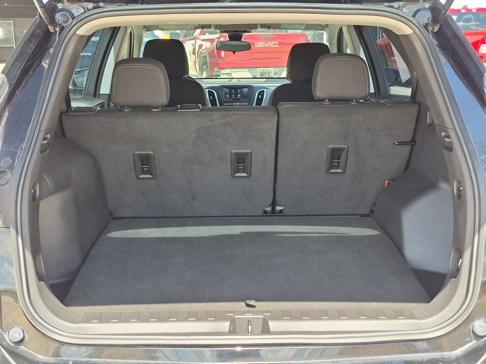 Used 2023 Chevrolet Equinox LS w/ LPO, Cargo Package FWD image 25