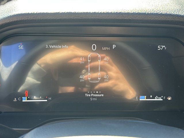 New 2025 Jeep Grand Cherokee L Altitude image 24