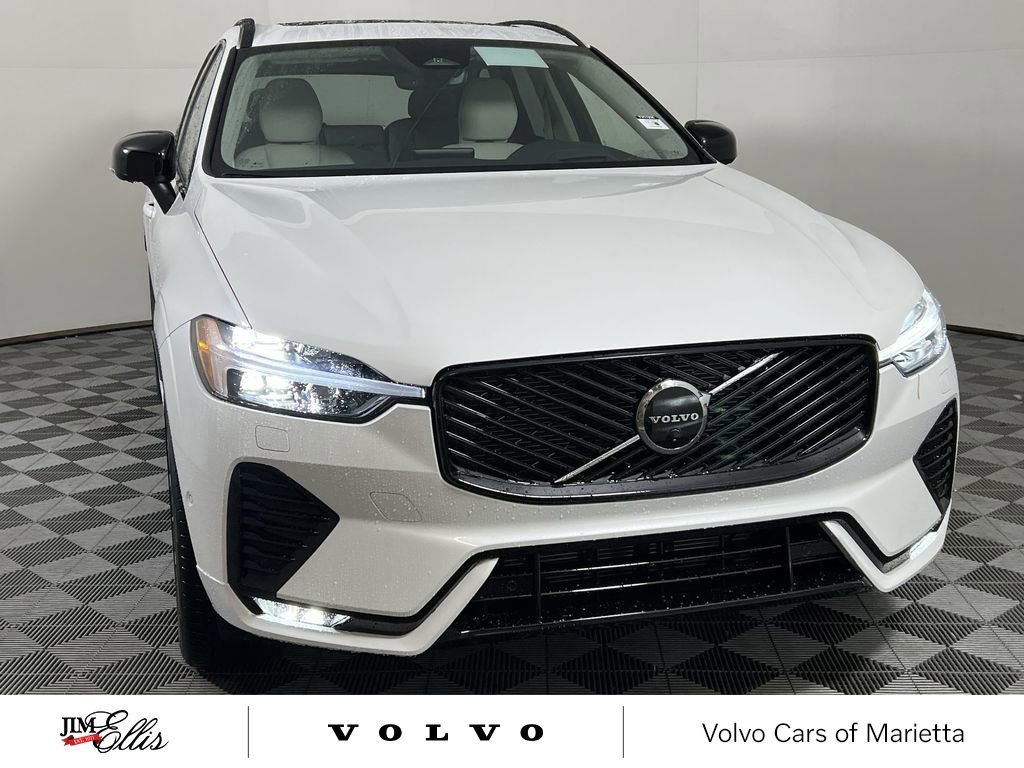 Used 2026 Volvo XC60 B5 Ultra w/ Protection Package Premier image 3