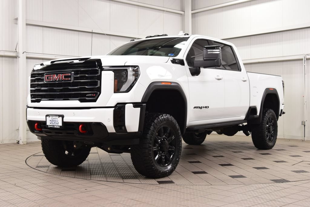 Used 2025 GMC Sierra 2500 AT4 w/ AT4 Premium Plus Package AWD/4WD image 3