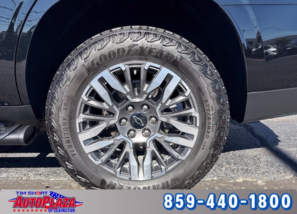 Used 2025 Chevrolet Tahoe Z71 w/ Comfort Package AWD/4WD image 31