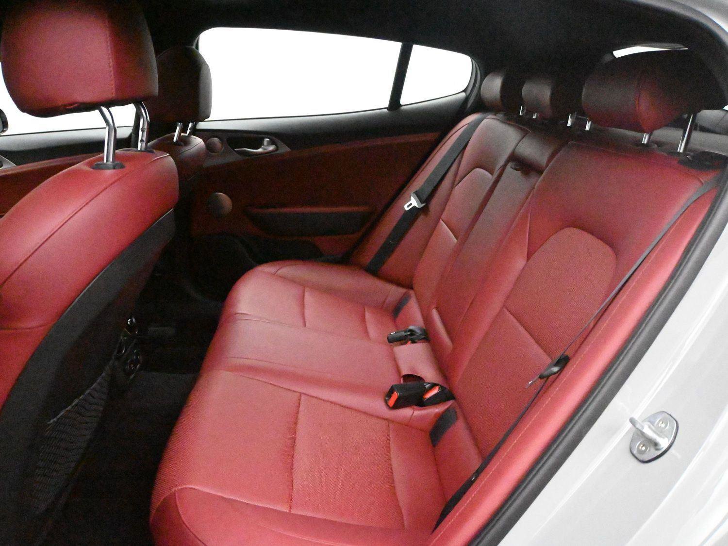 Used 2019 Kia Stinger GT1 image 11