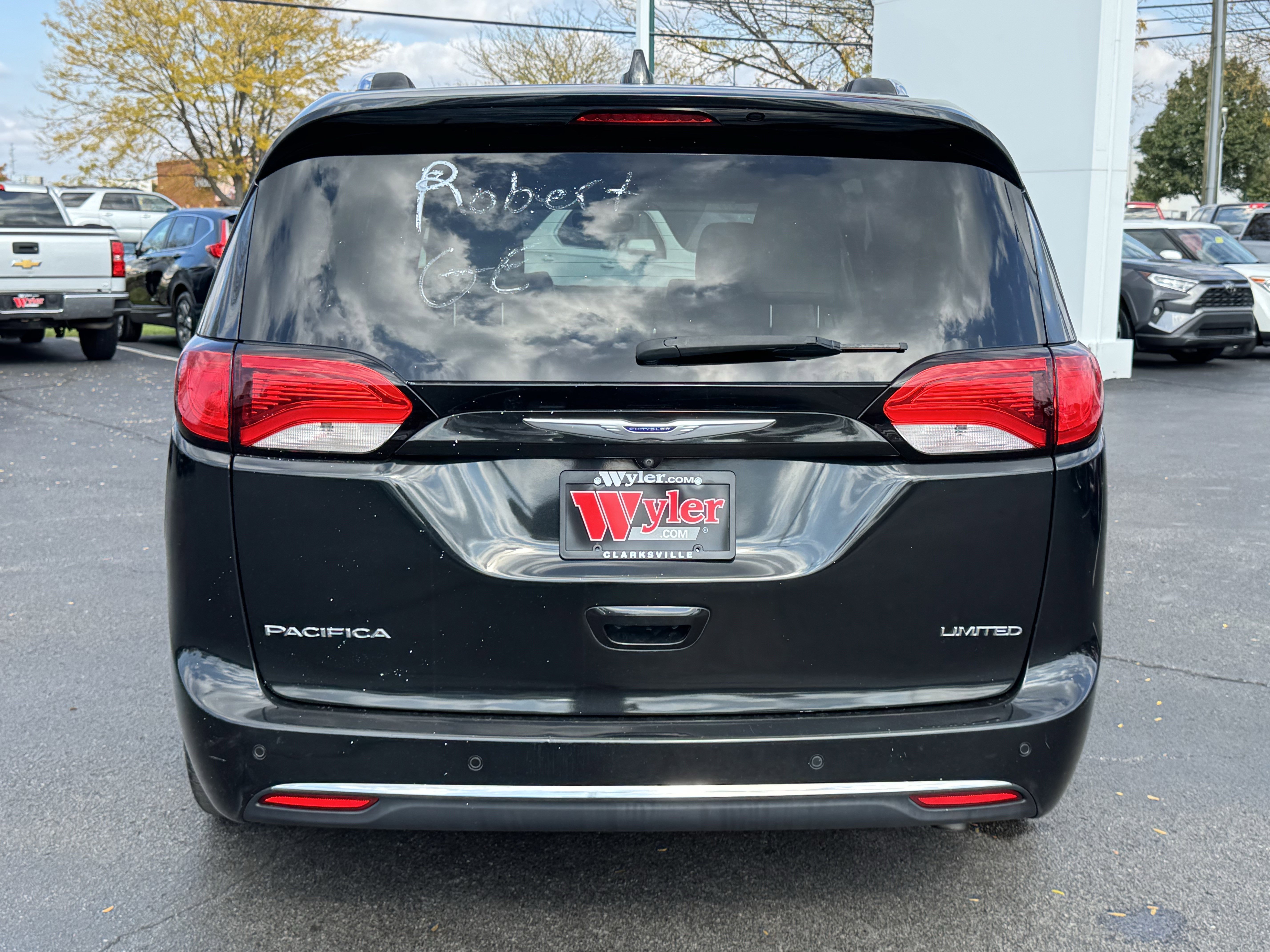 Used 2019 Chrysler Pacifica Limited image 15