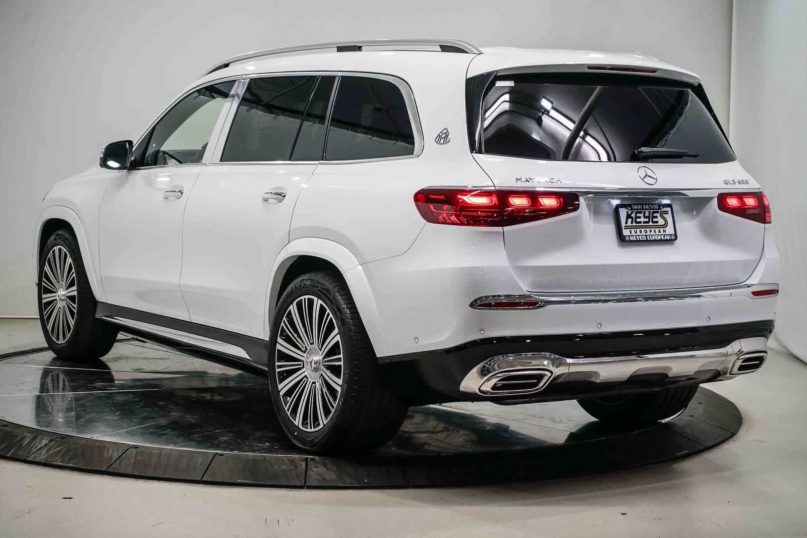 New 2026 Mercedes-Benz Maybach GLS 600 4MATIC image 2