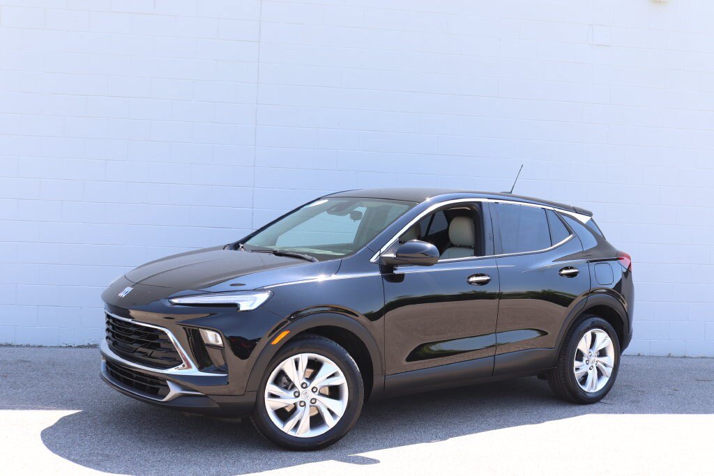 Used 2024 Buick Encore GX Preferred w/ Comfort Package FWD image 25