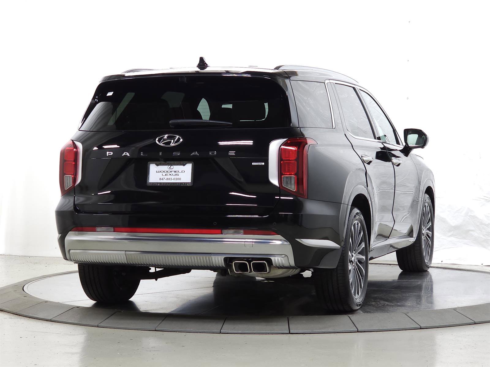Used 2024 Hyundai Palisade Calligraphy image 11