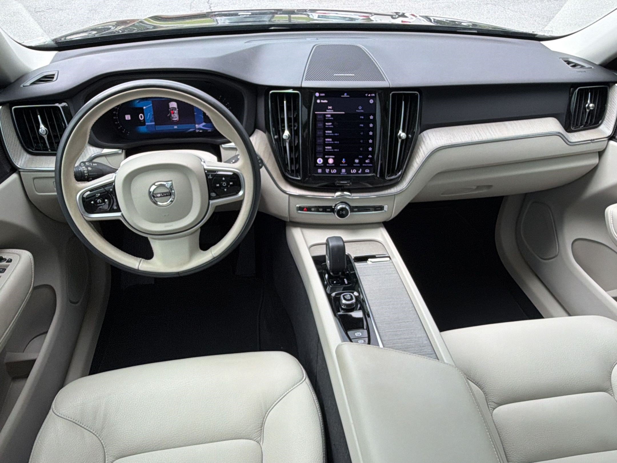 Used 2023 Volvo XC60 B5 Plus w/ Protection Package Premier FWD image 25