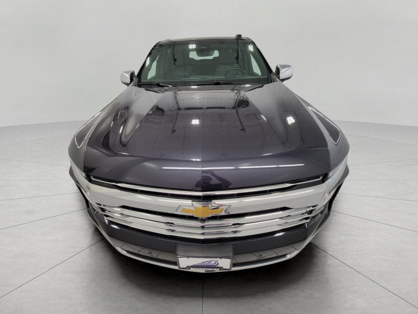 Used 2025 Chevrolet Suburban Premier AWD/4WD image 14