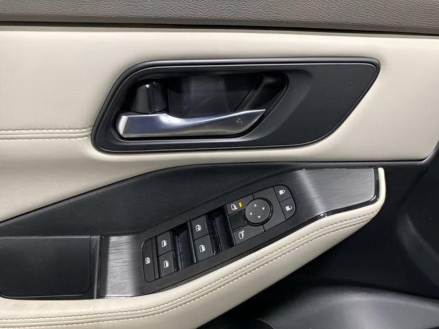 Certified 2023 Nissan Rogue SV w/ SV Premium B Package AWD/4WD image 10