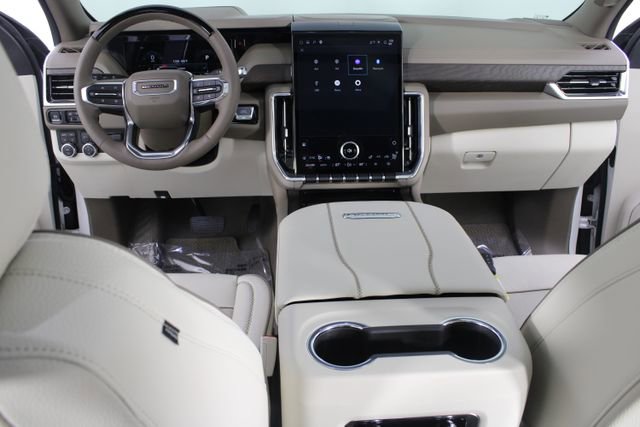 Used 2025 GMC Yukon Denali w/ Denali Reserve Package image 13