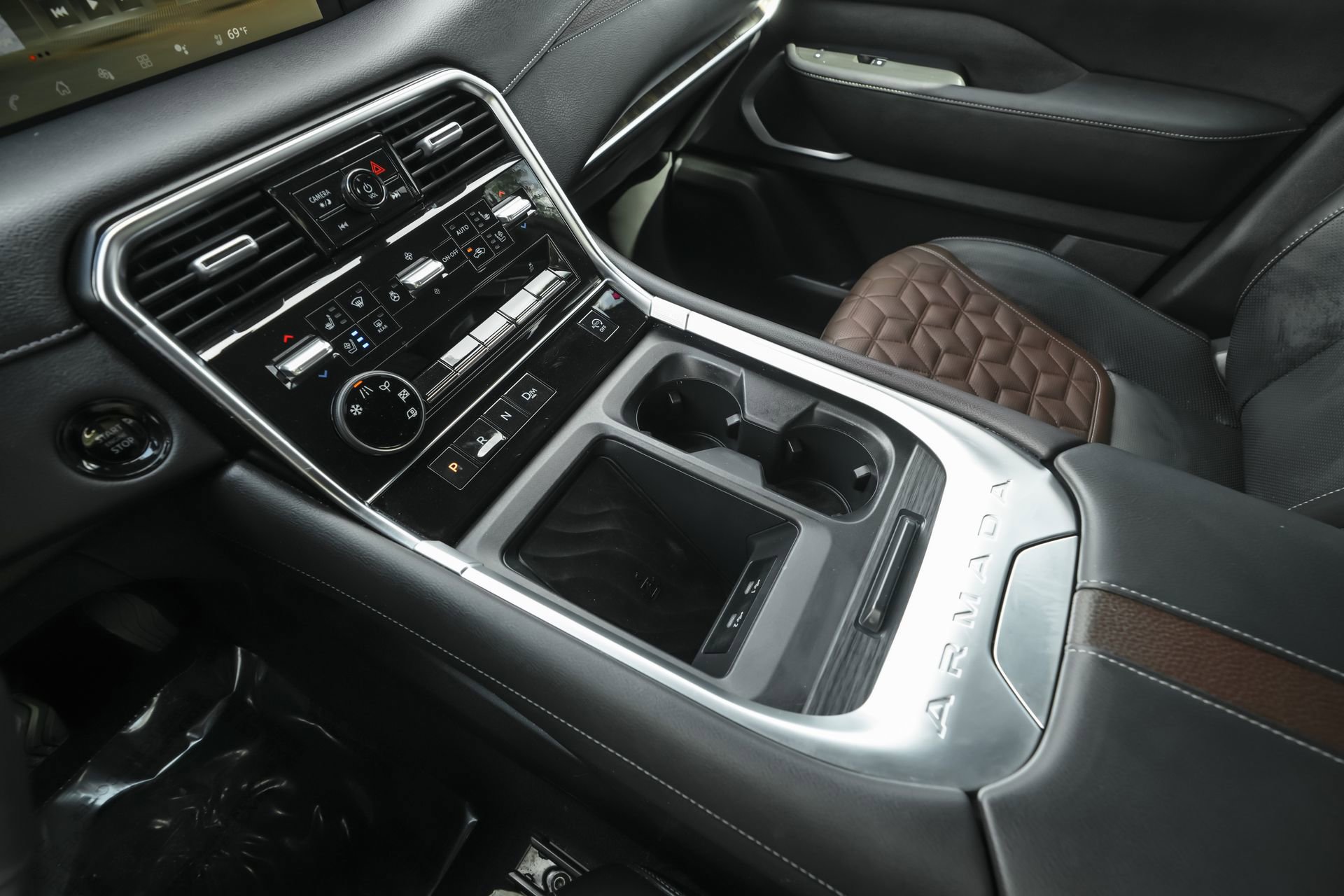 Used 2025 Nissan Armada Platinum image 12