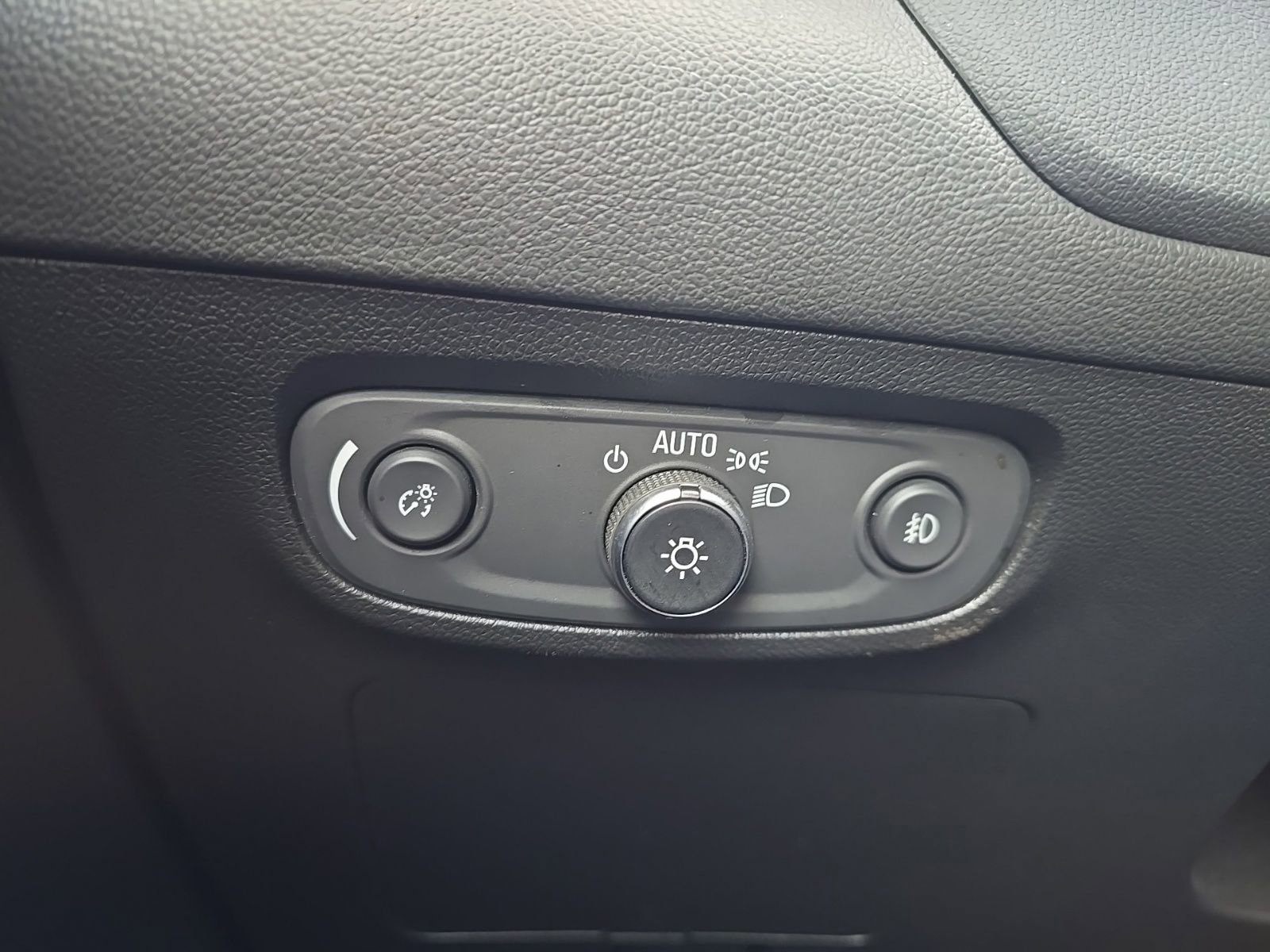 Used 2021 Buick Encore GX Select image 21