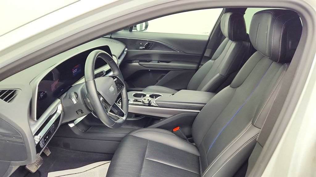 Used 2024 Cadillac Lyriq Sport AWD/4WD image 19