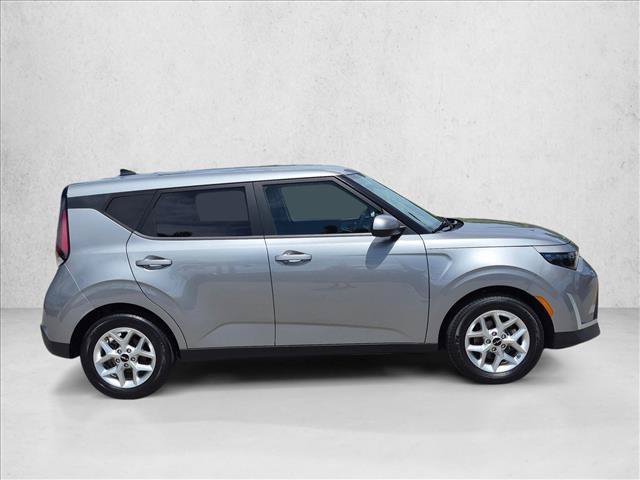 Used 2024 Kia Soul LX w/ Option Group 015 FWD image 4