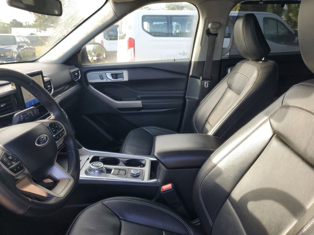 Used 2023 Ford Explorer Limited image 15