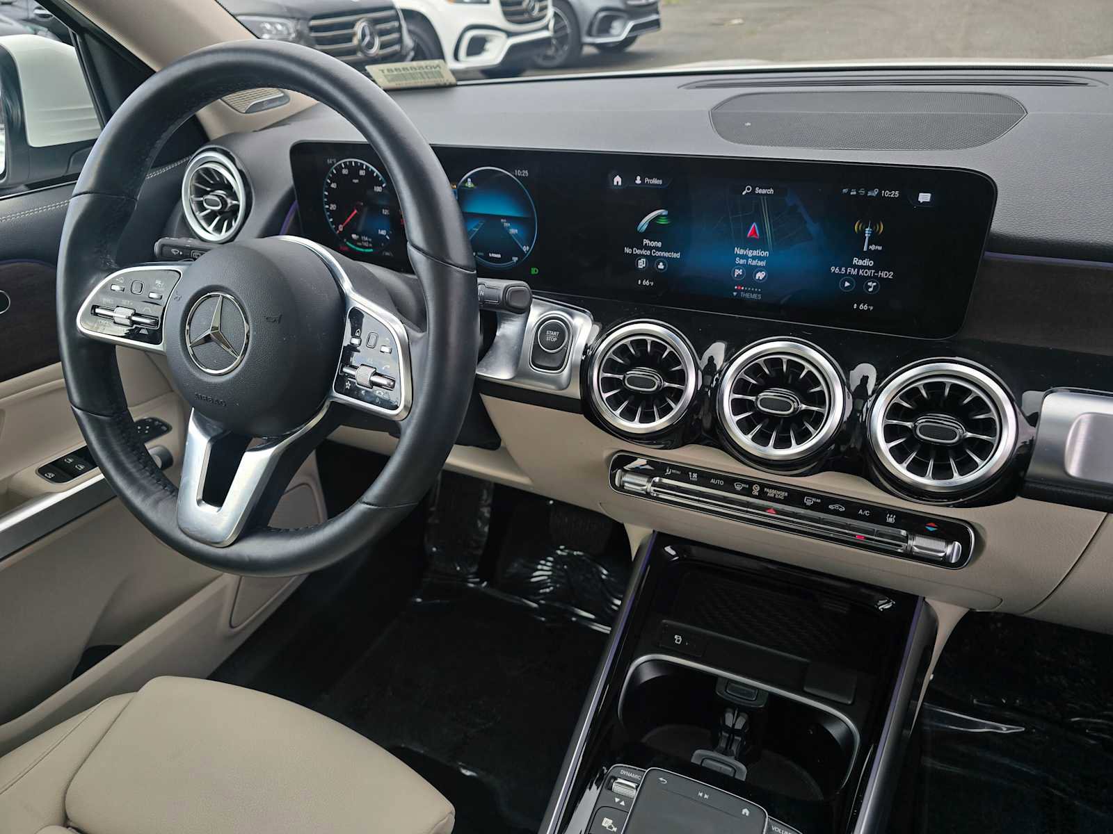 Used 2023 Mercedes-Benz EQB 300 4MATIC image 10