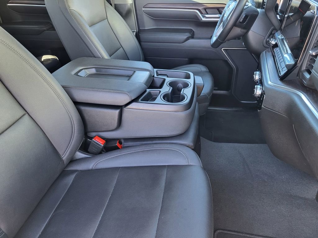 Used 2024 GMC Sierra 1500 SLT image 11